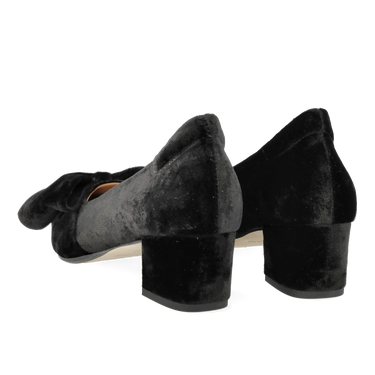 Bow pump in soft velvet