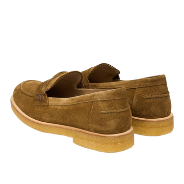 Classic loafer with soft heelcap
