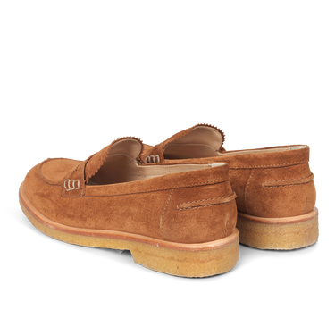 Classic loafer with soft heelcap