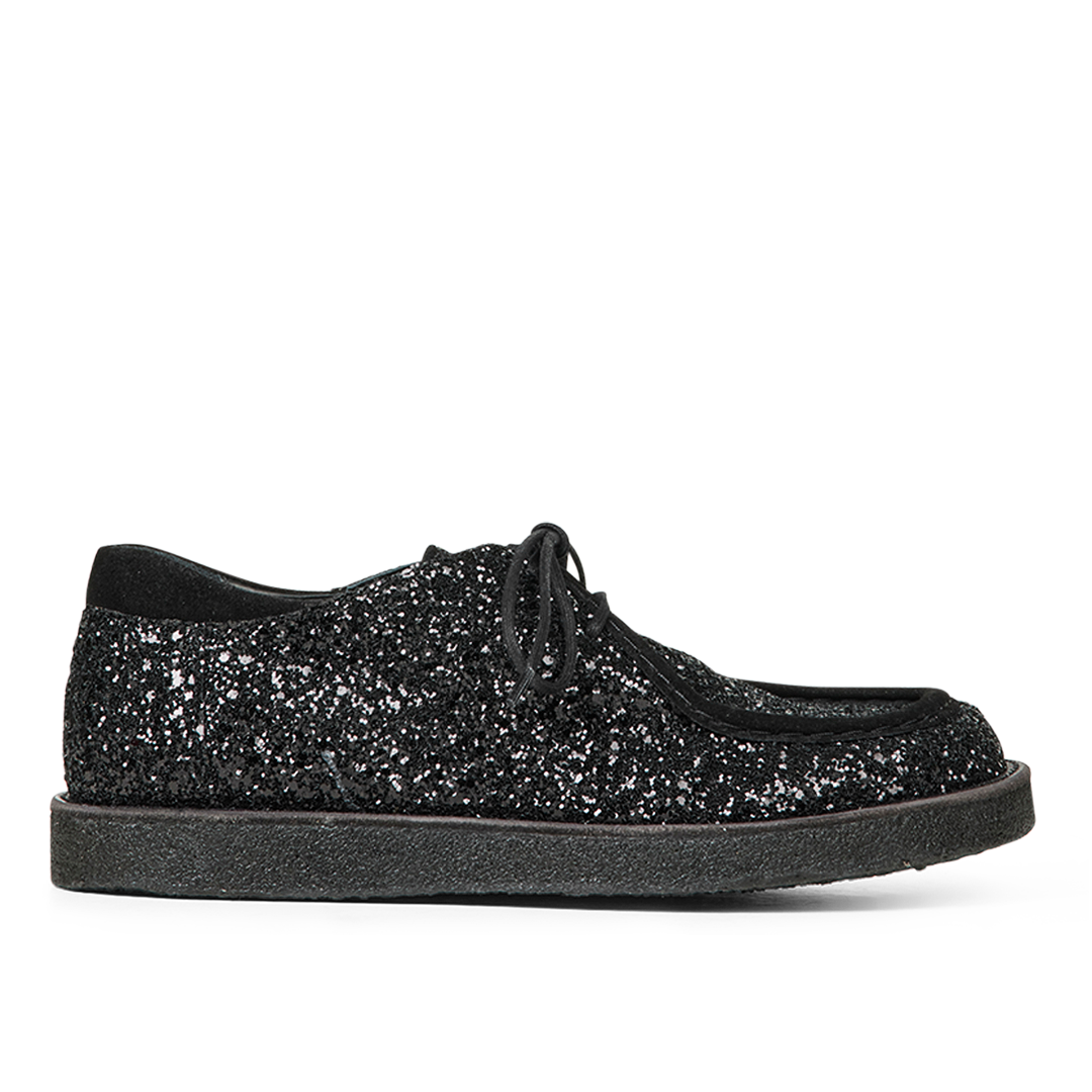 Lace-up shoes