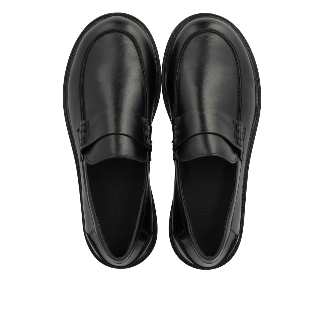 Classic Penny loafer with wide fit
