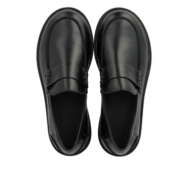 Classic Penny loafer with a spacious fit