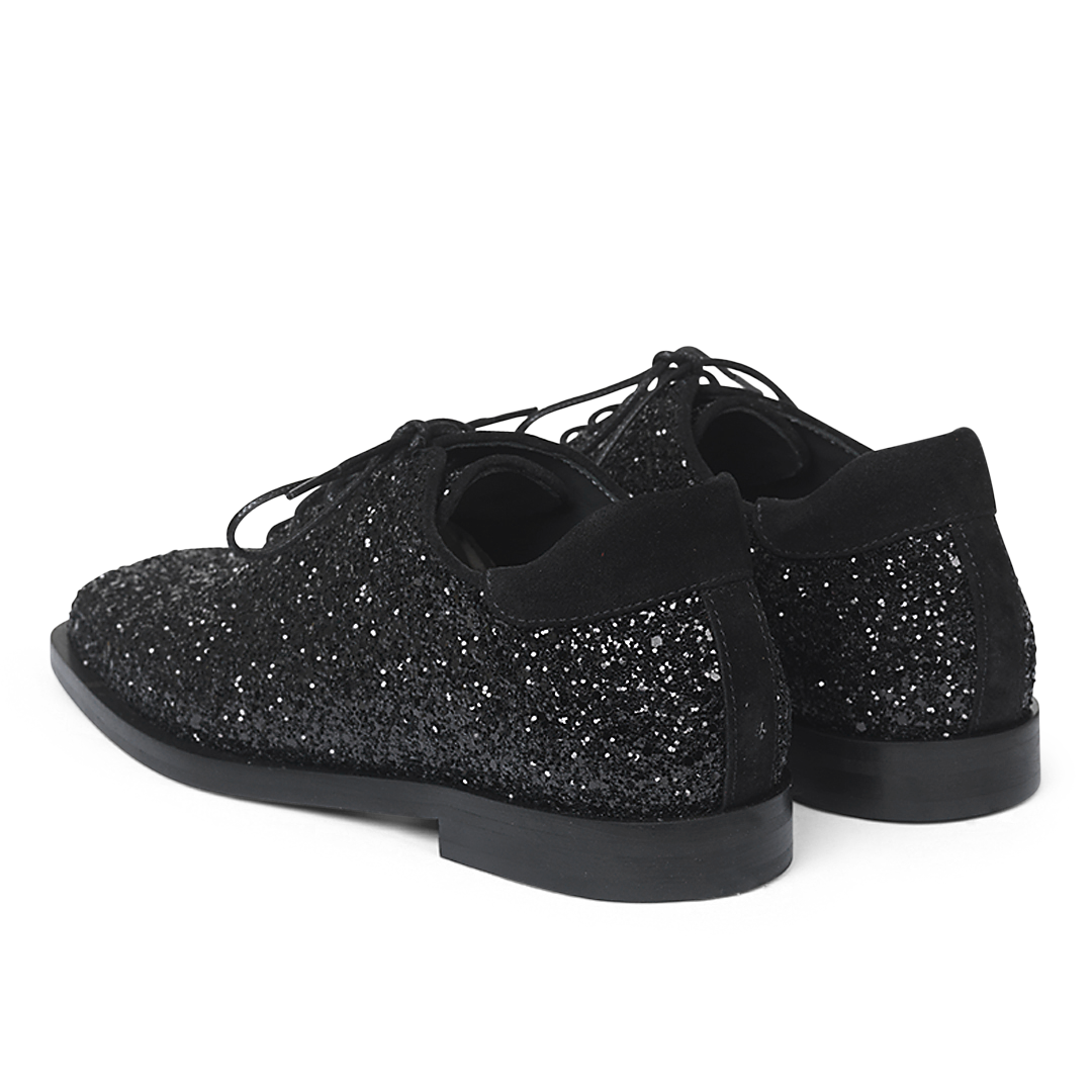 Lace-up shoes