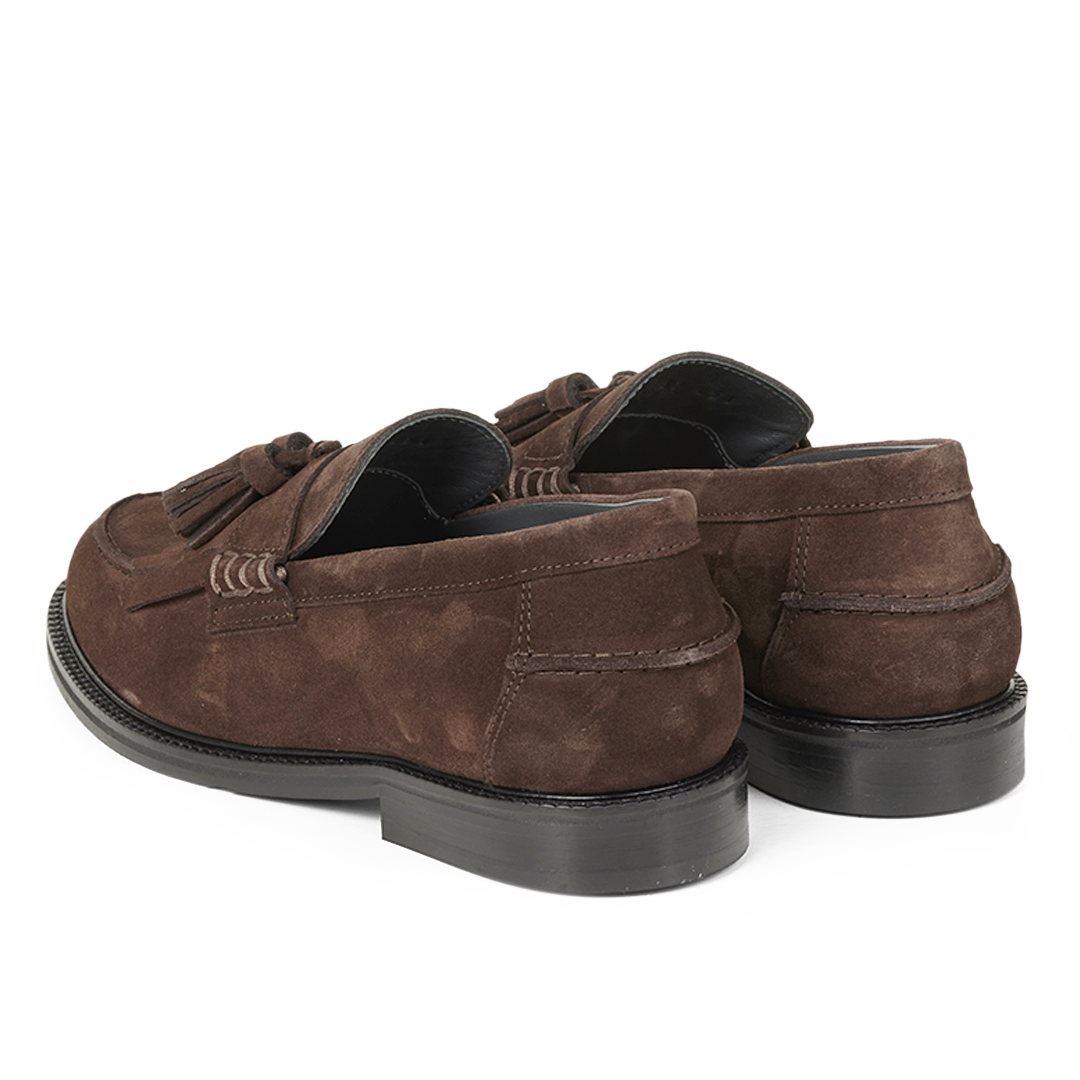 Loafer with tassels