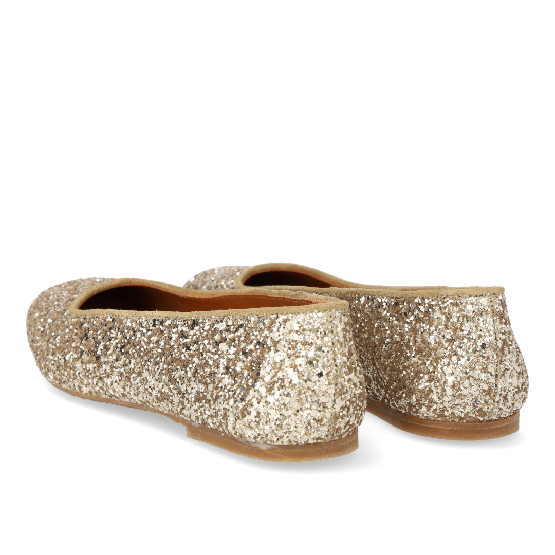 Ballerina in sparkling glitter