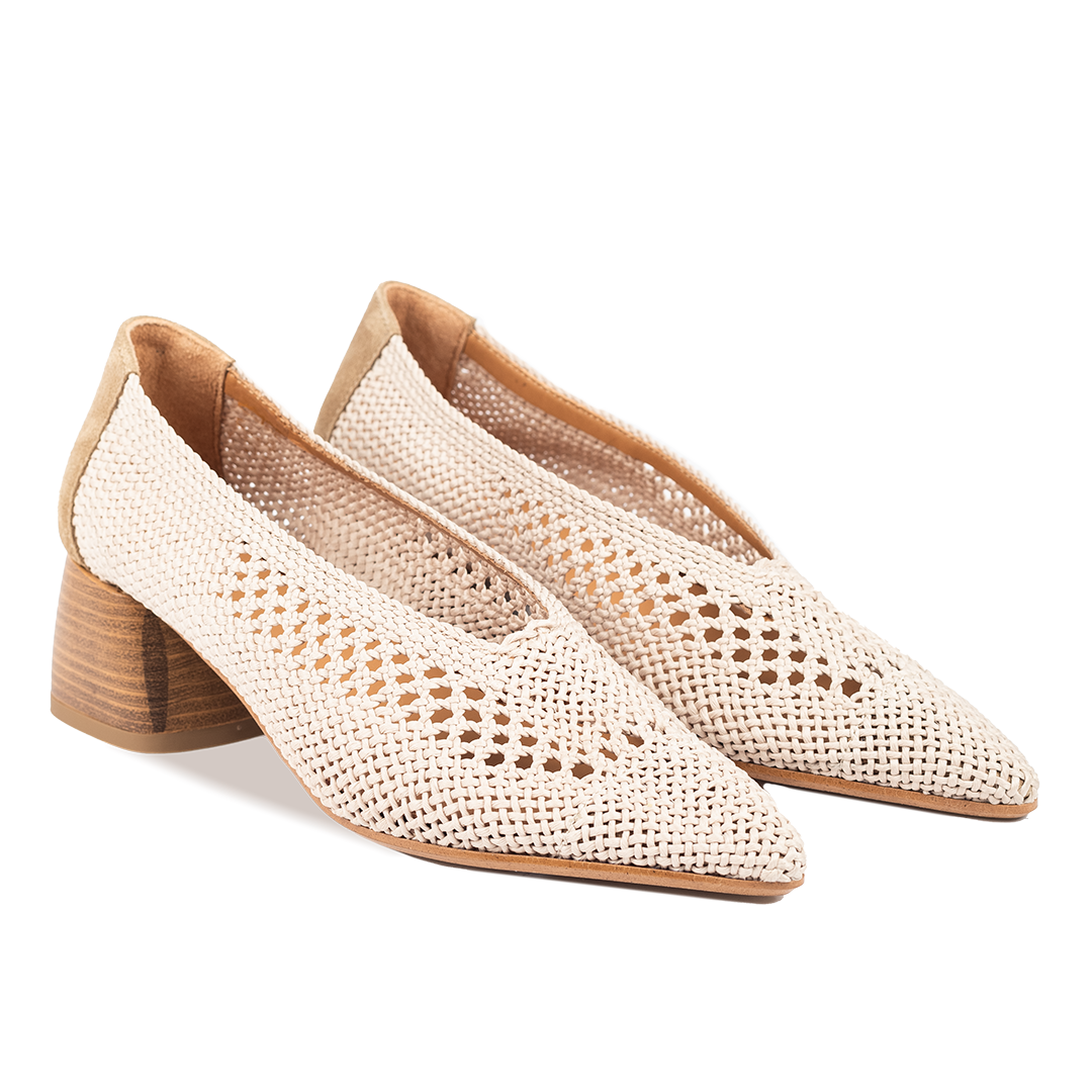 Woven pump