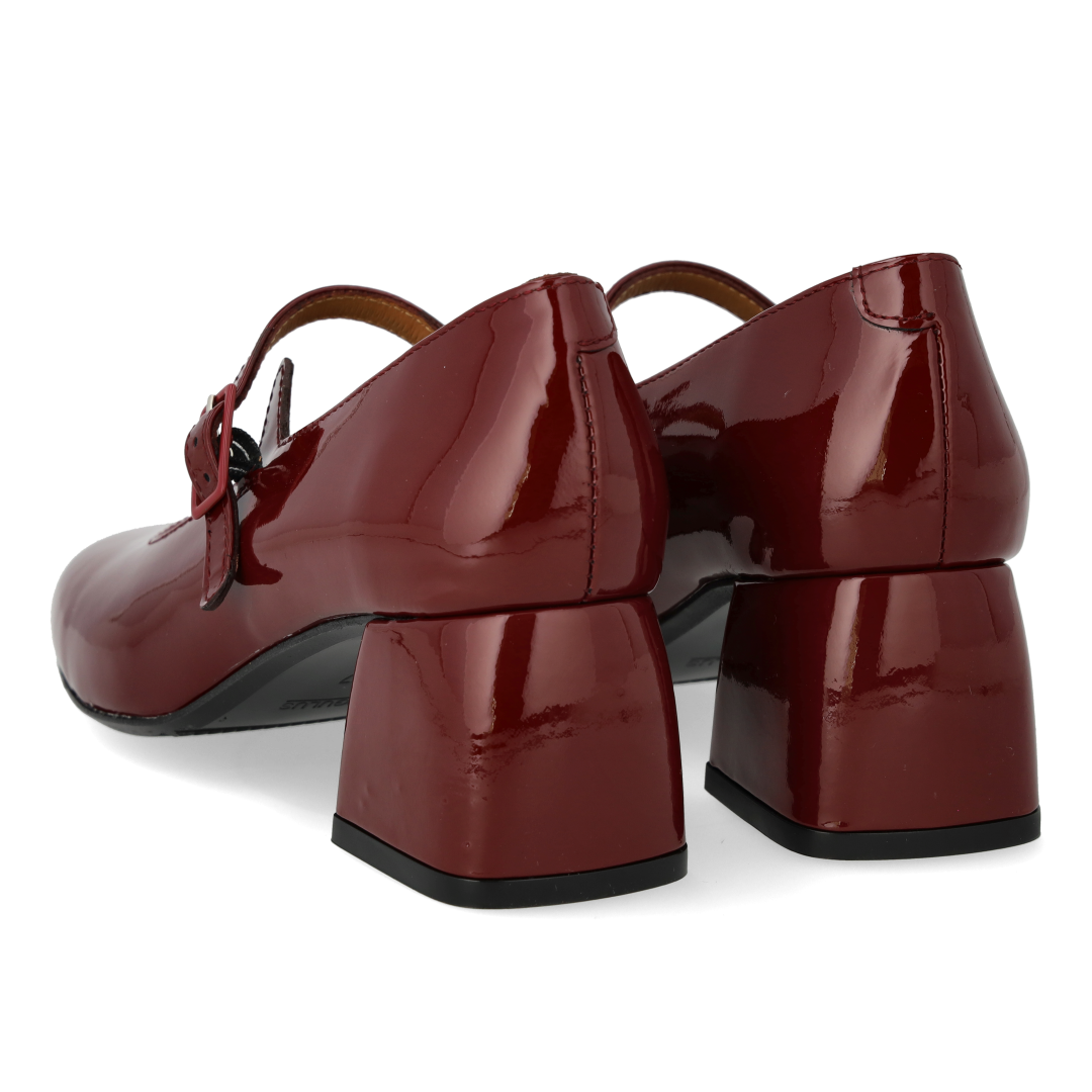 Mary-Jane with sculptural heel