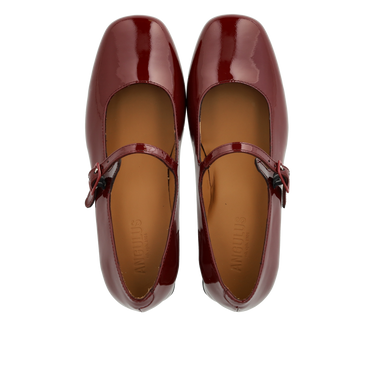 Mary-Jane with a sculptural heel