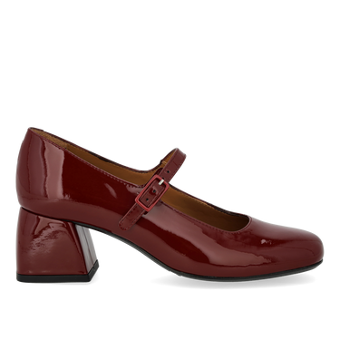 Mary-Jane with a sculptural heel