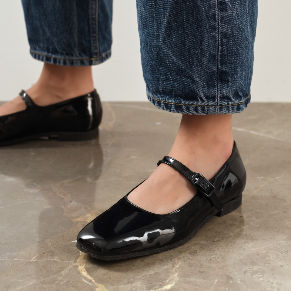 Leather ballerinas