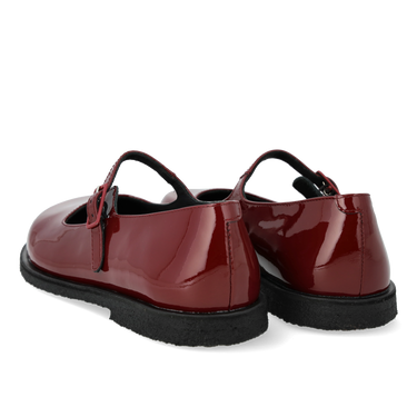 Ballerina with a spacious fit