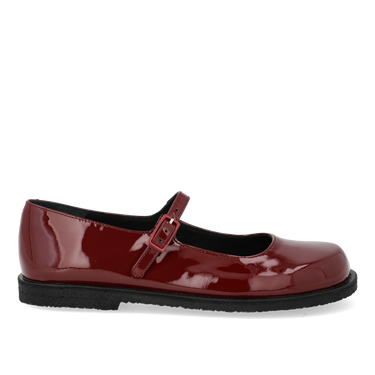 Ballerina with a spacious fit