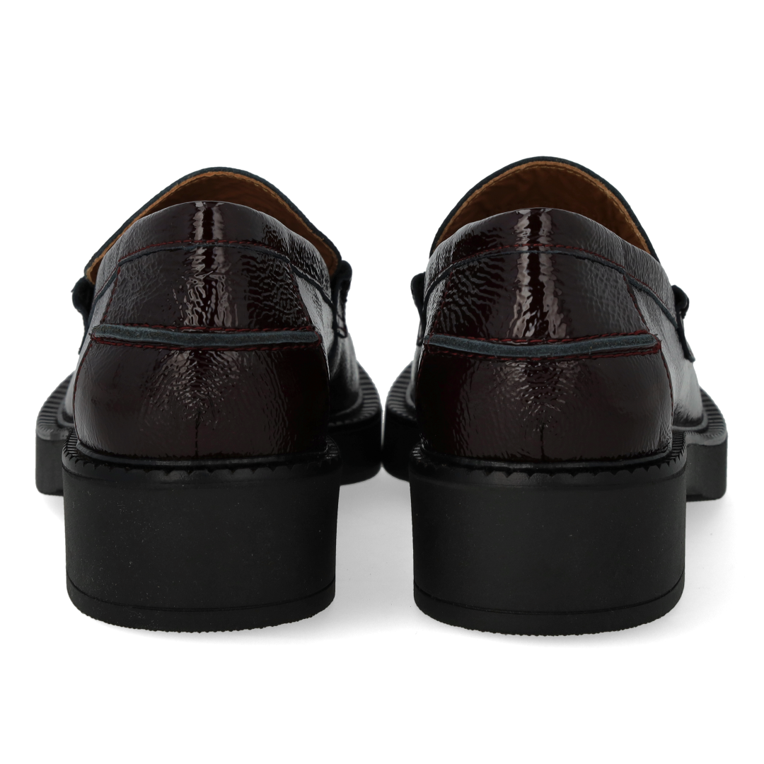 Loafer with braided detail