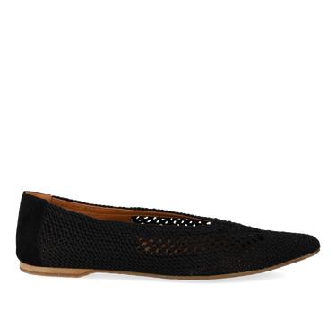 Woven ballerina with pointy nose