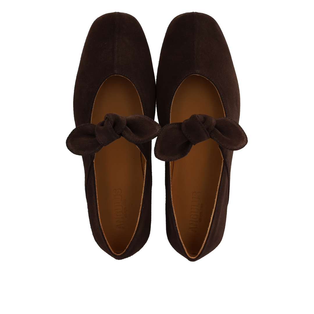 ballerina with elastic decorative bow detail