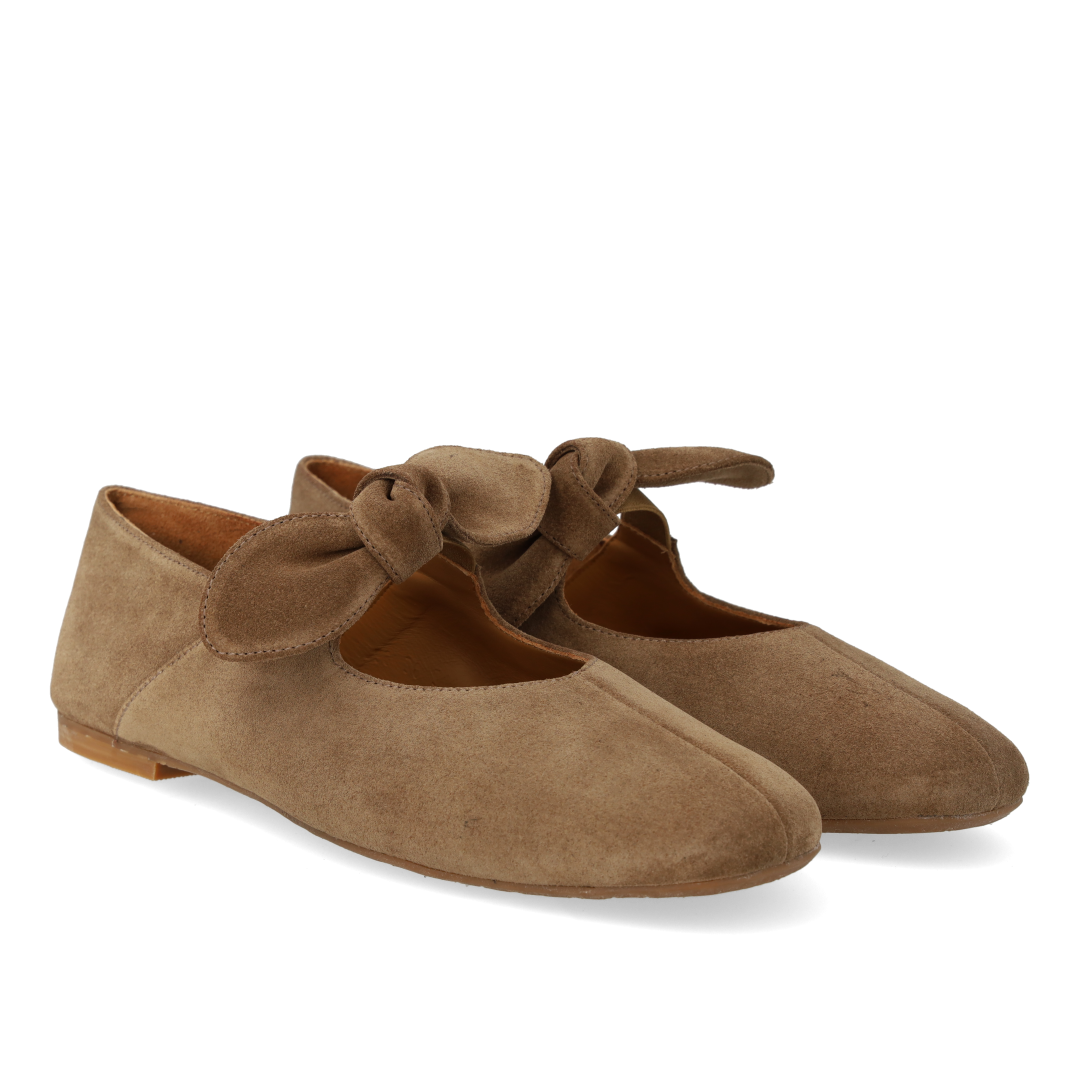 ballerina with elastic decorative bow detail