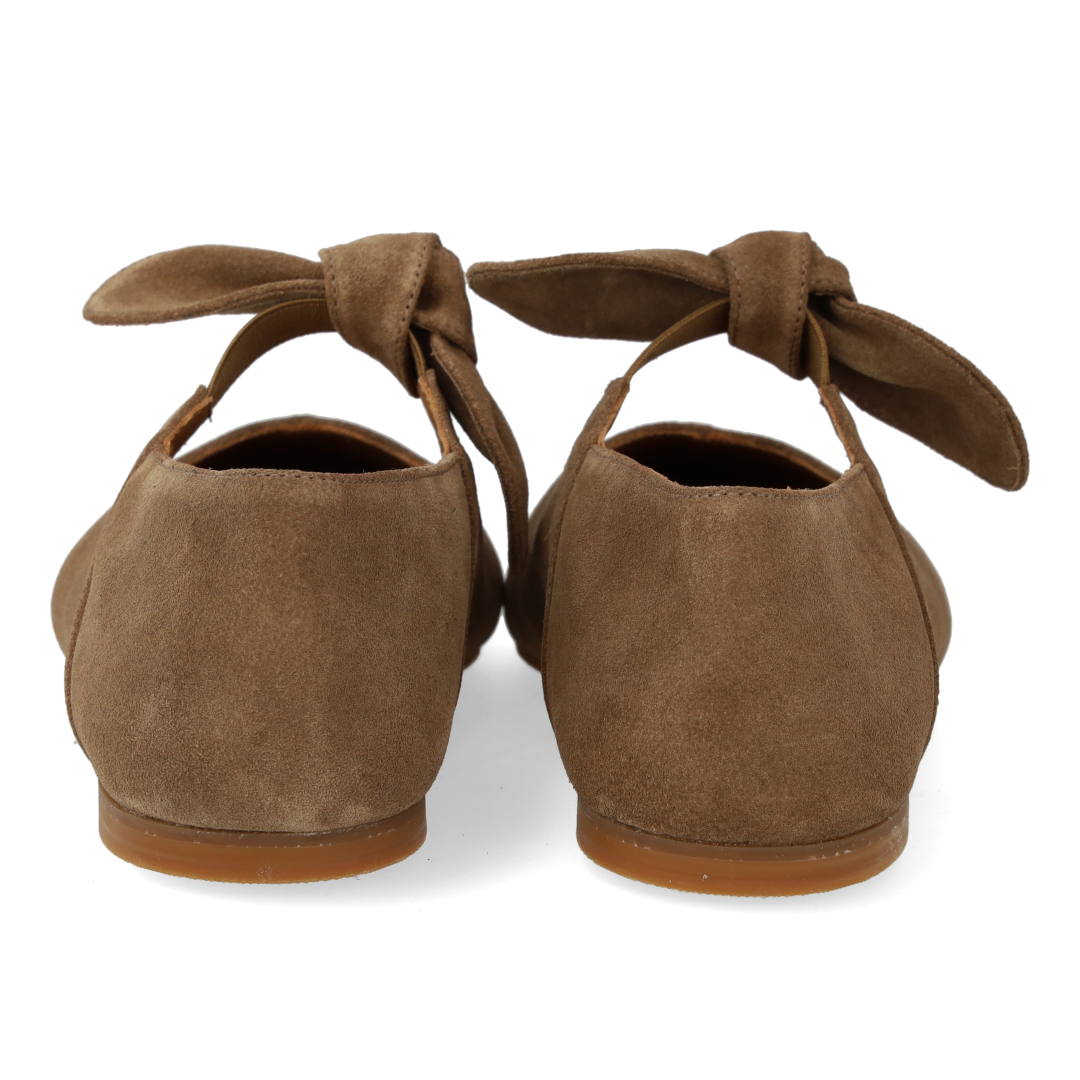ballerina with elastic decorative bow detail
