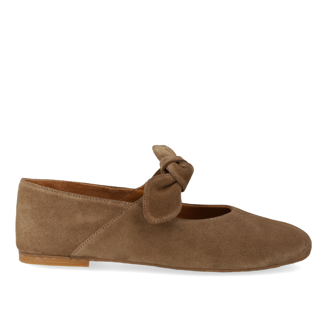 ballerina with elastic decorative bow detail