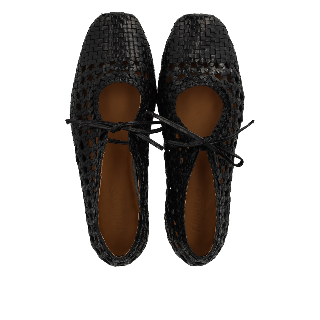 Soft hand-braided ballerina with bow detail