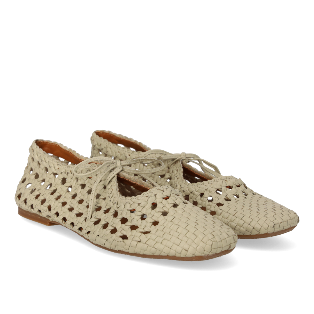 Soft hand-braided ballerina with bow detail
