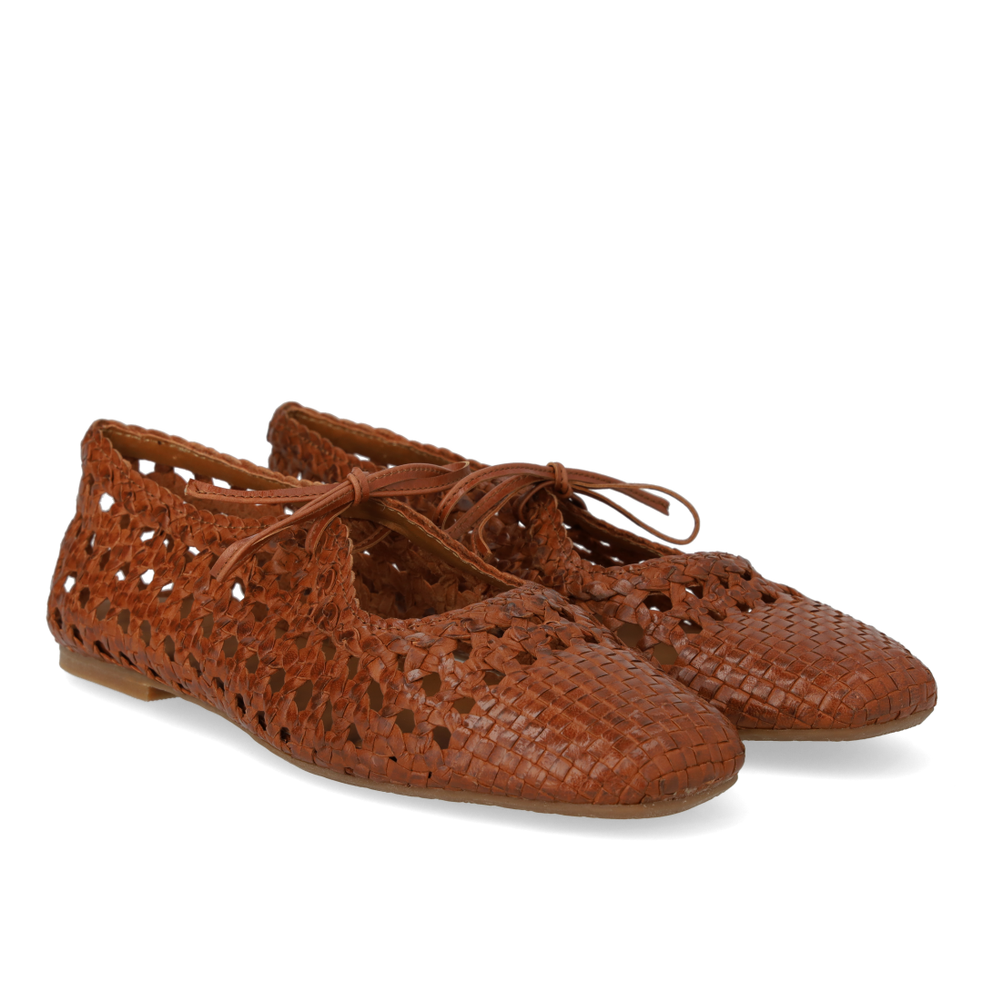 Soft hand-braided ballerina with bow detail