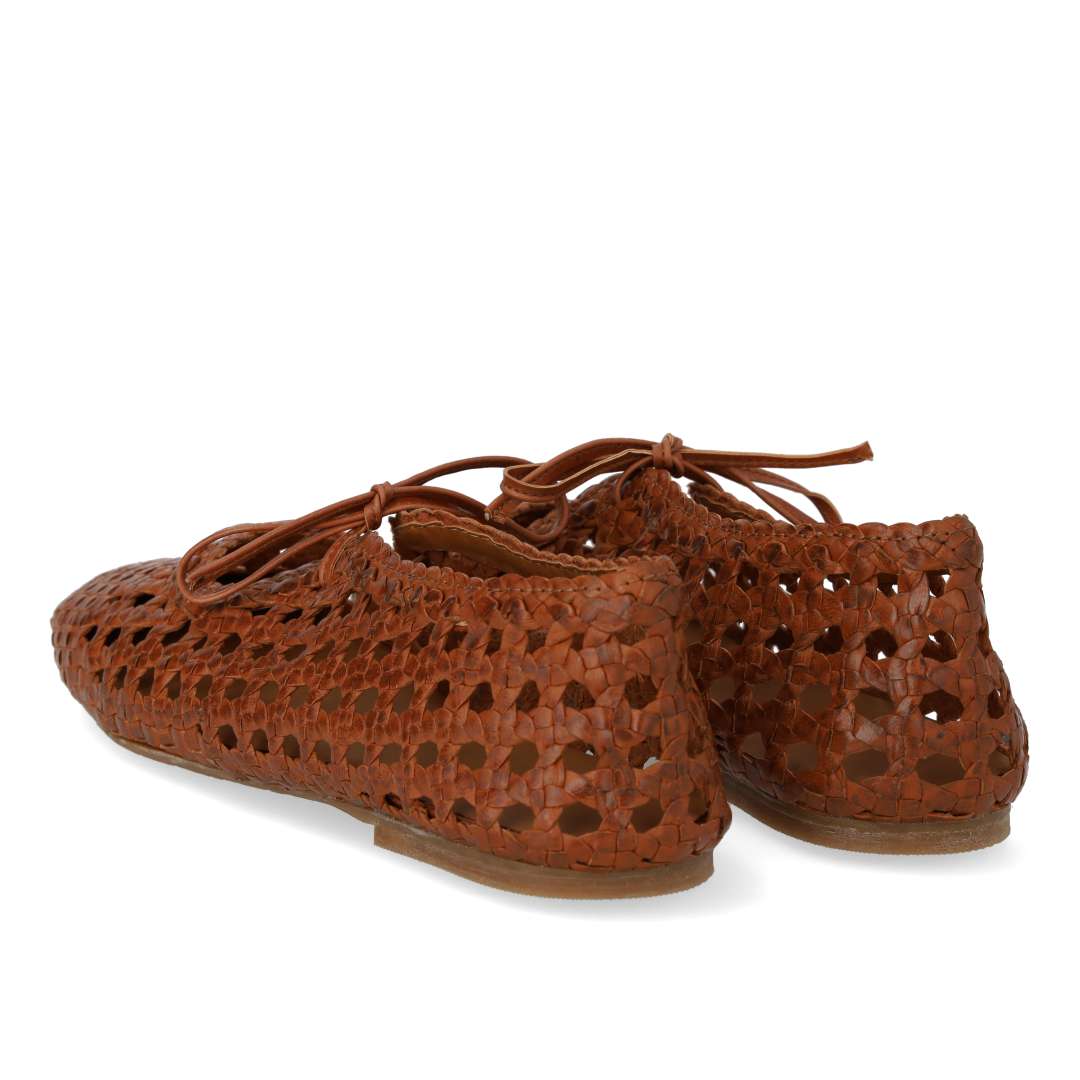 Soft hand-braided ballerina with bow detail