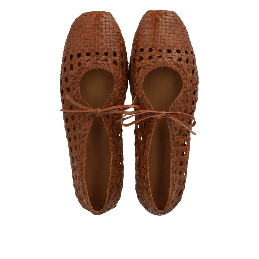 Soft hand-braided ballerina with bow detail