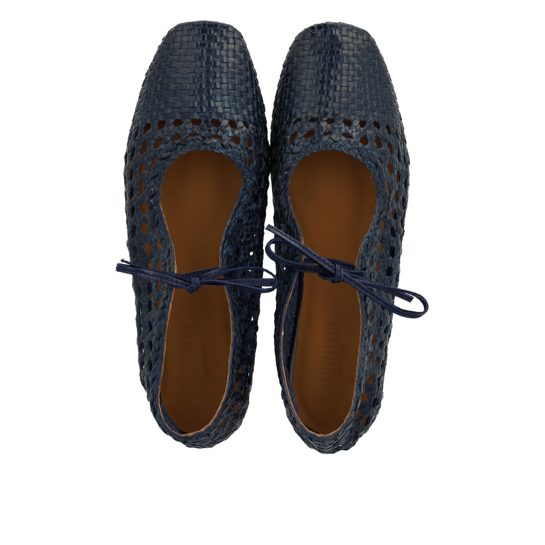 Soft hand-braided ballerina with bow detail