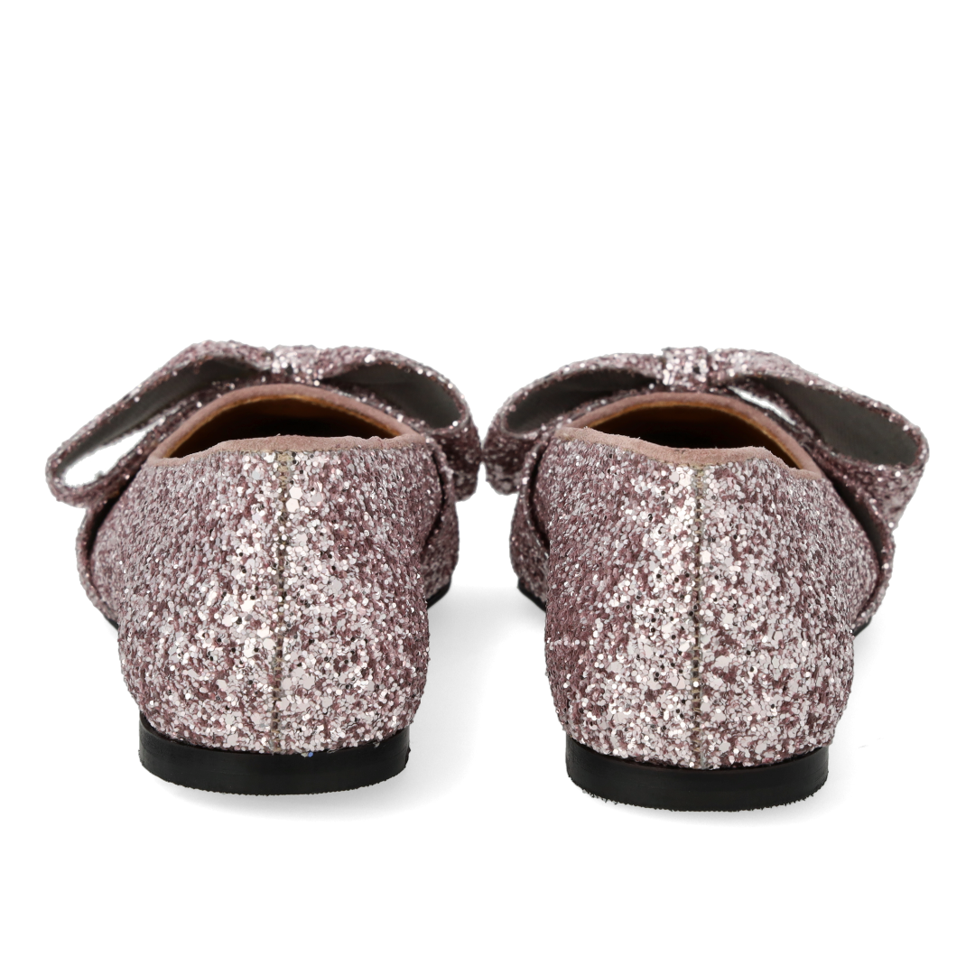 Bow ballerina in sparkling glitter