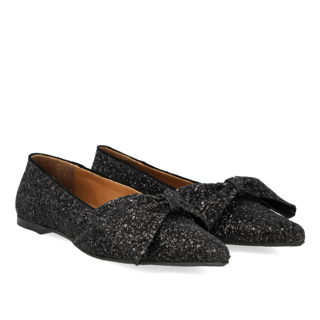Bow ballerina in sparkling glitter