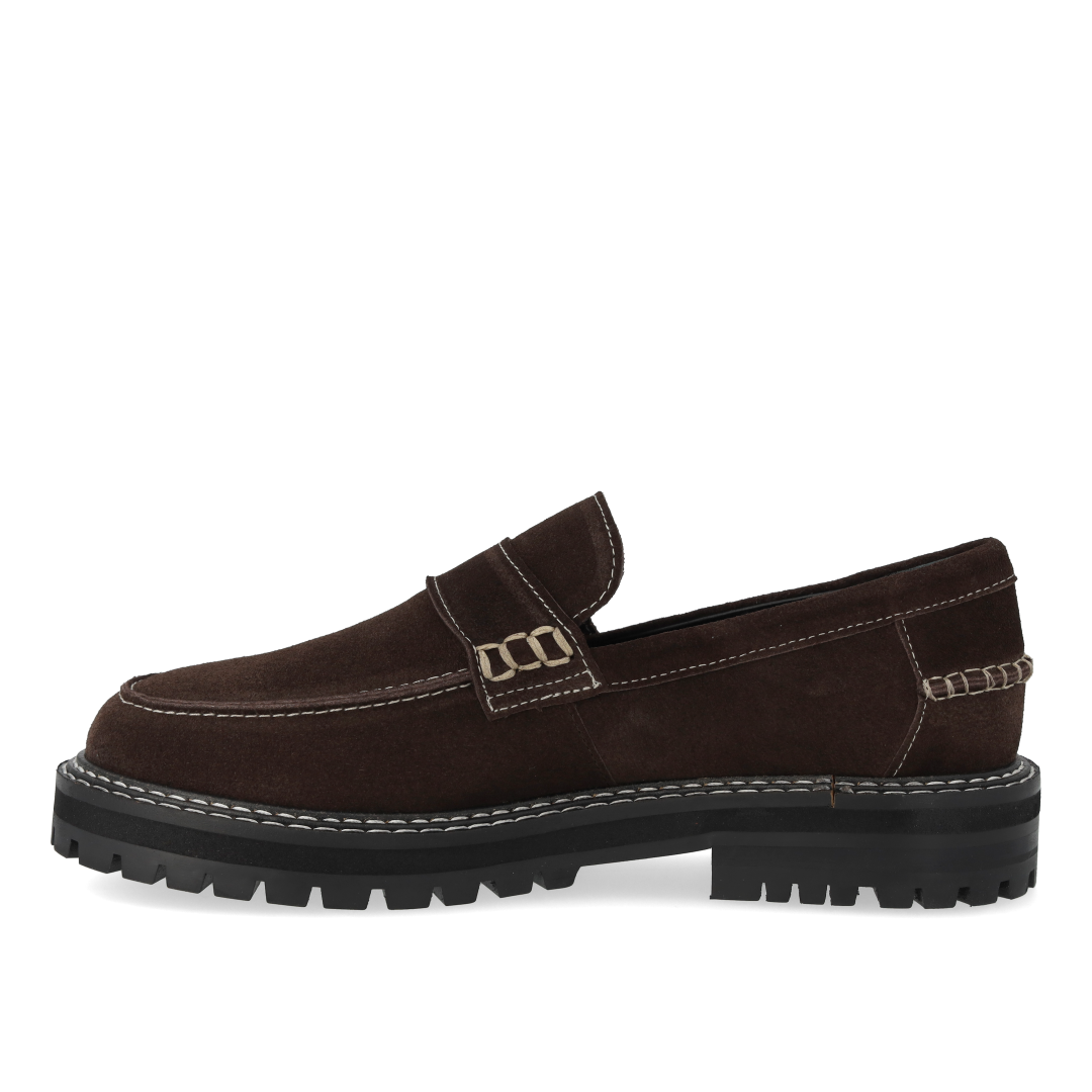 Penny loafer with contrast stitching