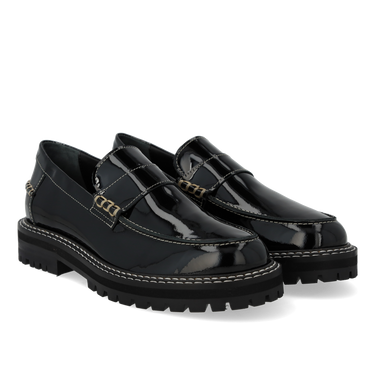 Penny loafer with contrast stitching