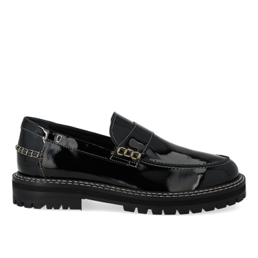 Penny loafer with contrast stitching