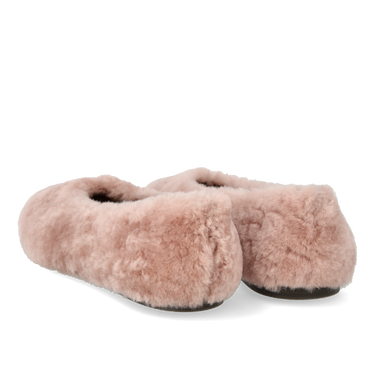 Ballerina in soft lambswool fur