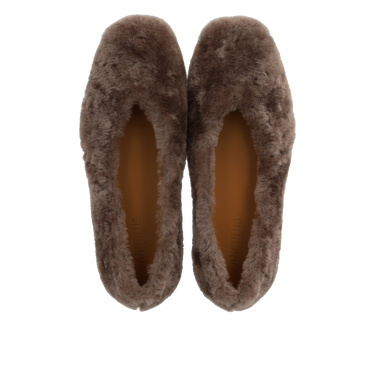 Ballerina in soft lambswool fur