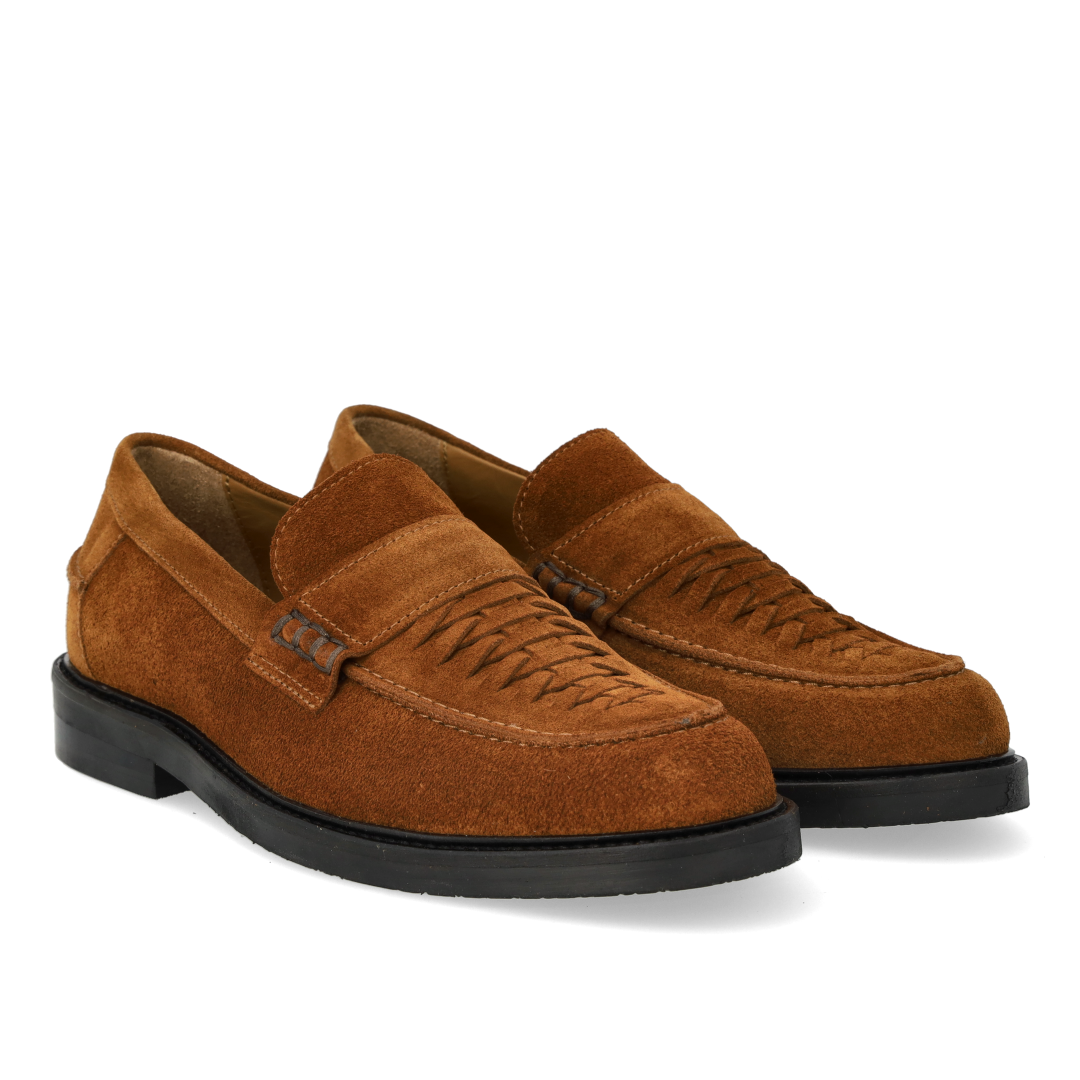 Penny loafer with hand-braided detail