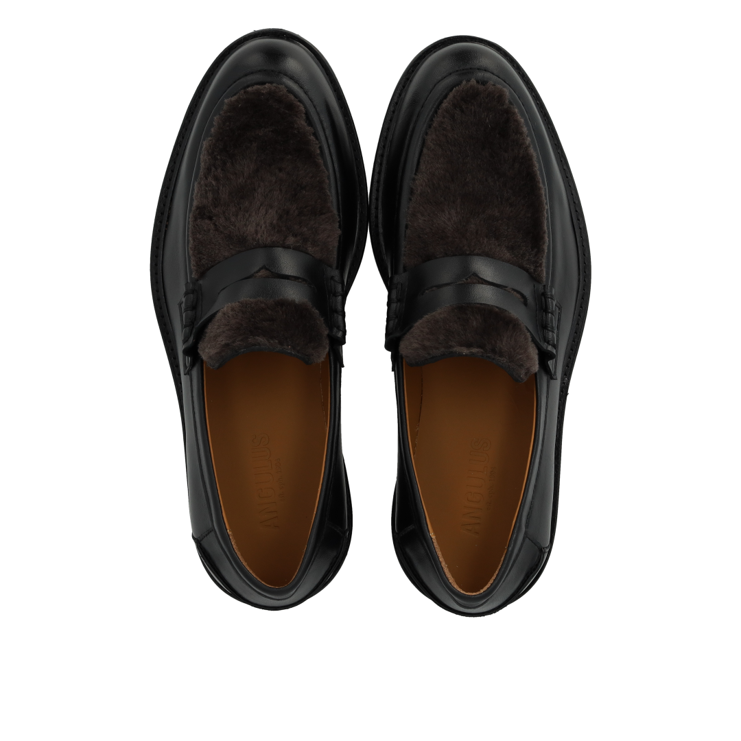 Penny loafer with soft fur trim