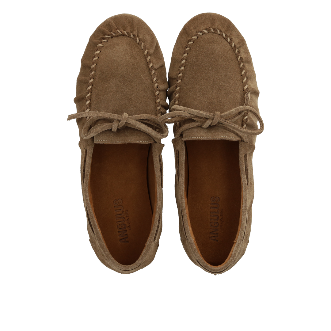 ultra-soft moccasin with laces