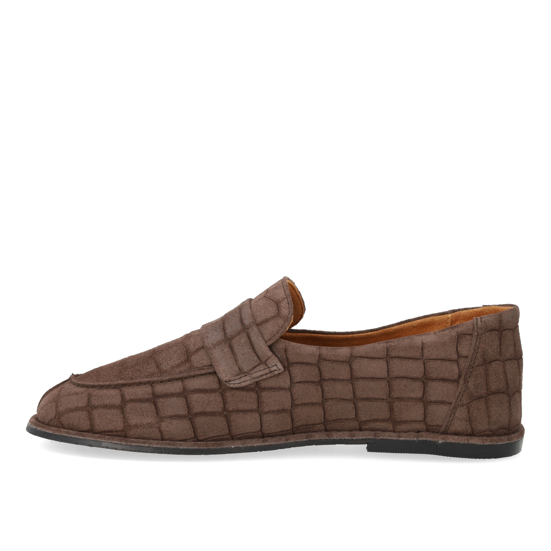 Ultrasoft loafer with topstitching detail
