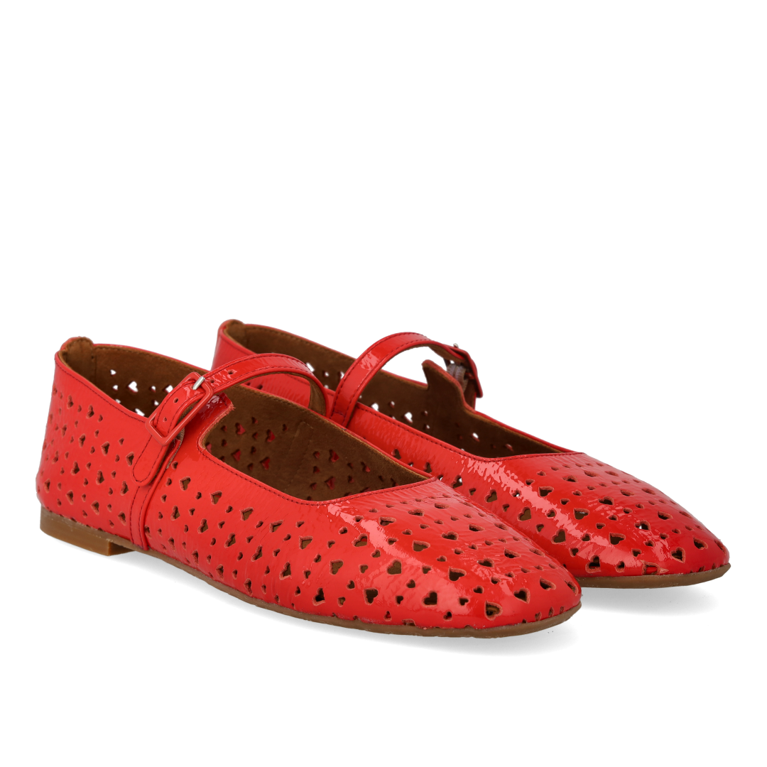 Mary Jane ballerina with perforated heart pattern