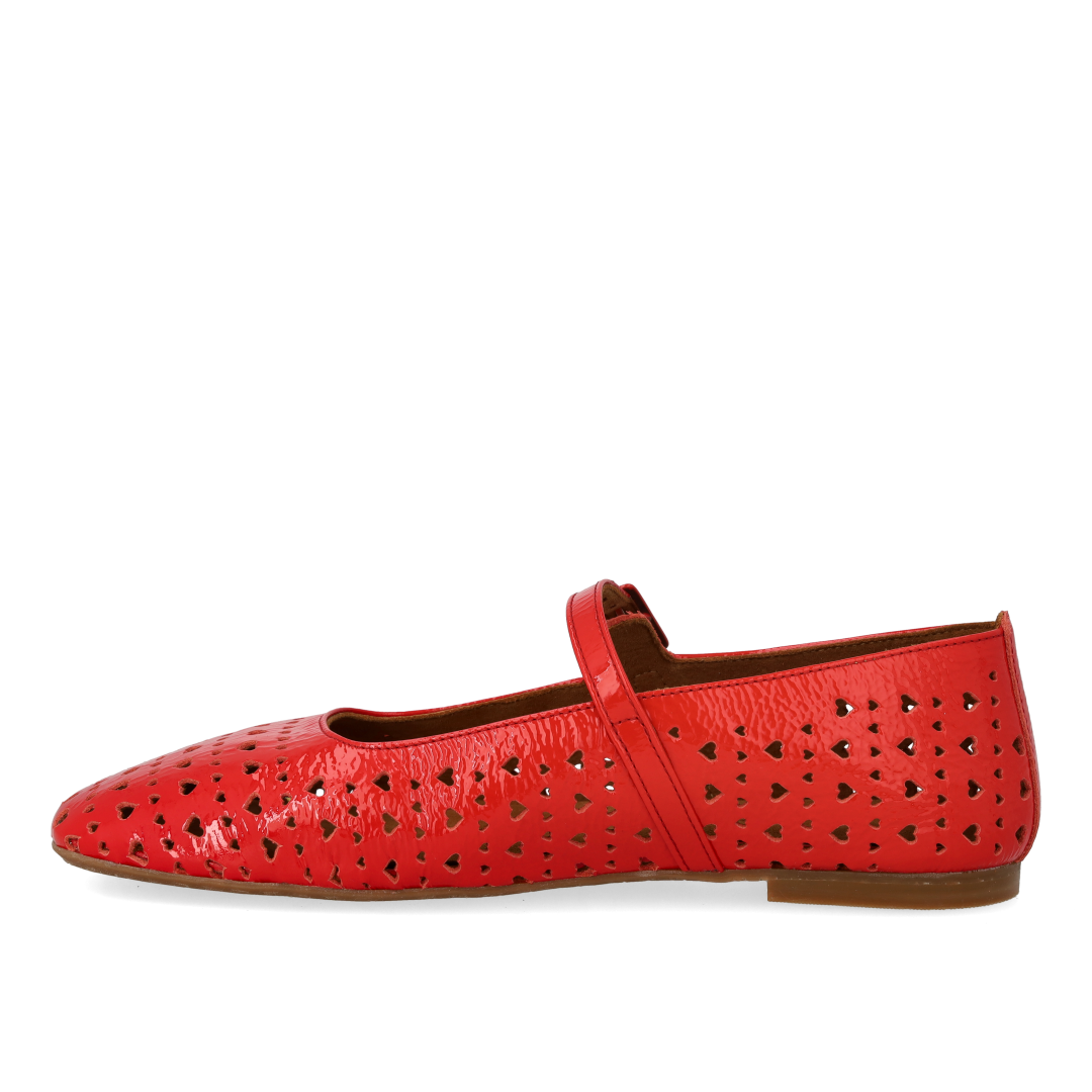 Mary Jane ballerina with perforated heart pattern