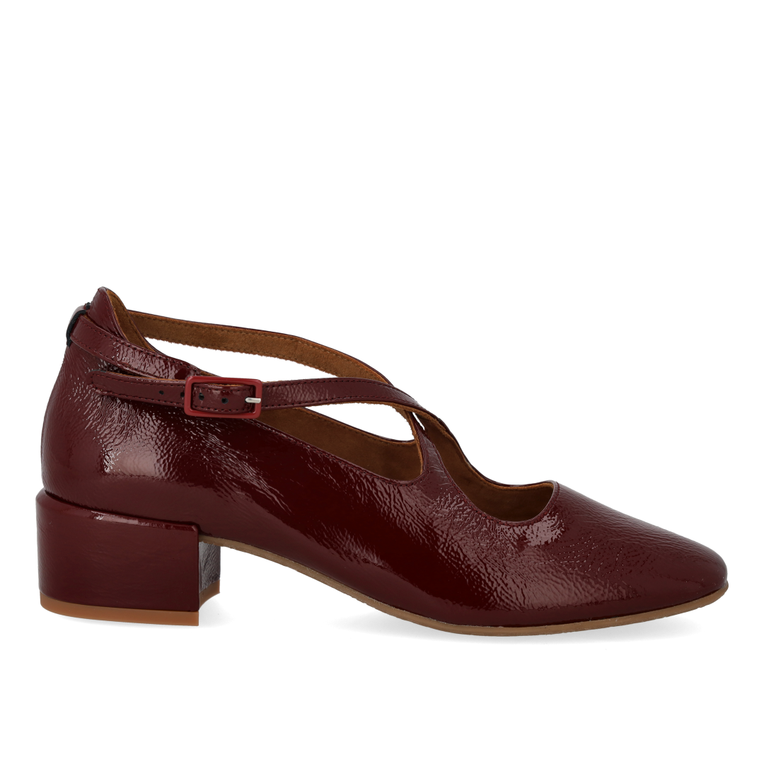 High-heeled Mary Jane ballerina with cross detail
