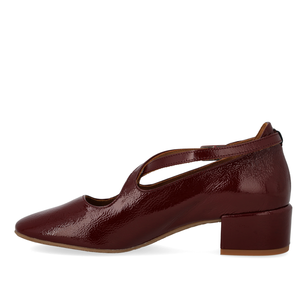 High-heeled Mary Jane ballerina with cross detail
