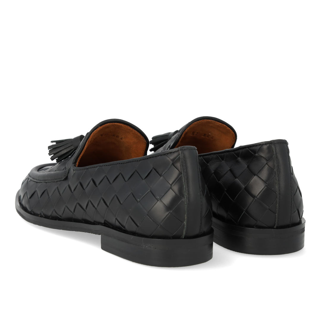 Braided loafer with tassel details