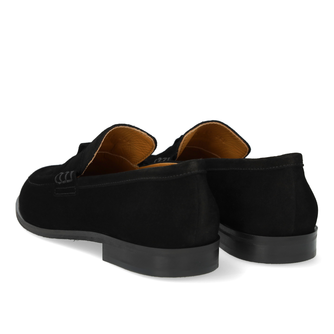 Loafer with braided detail