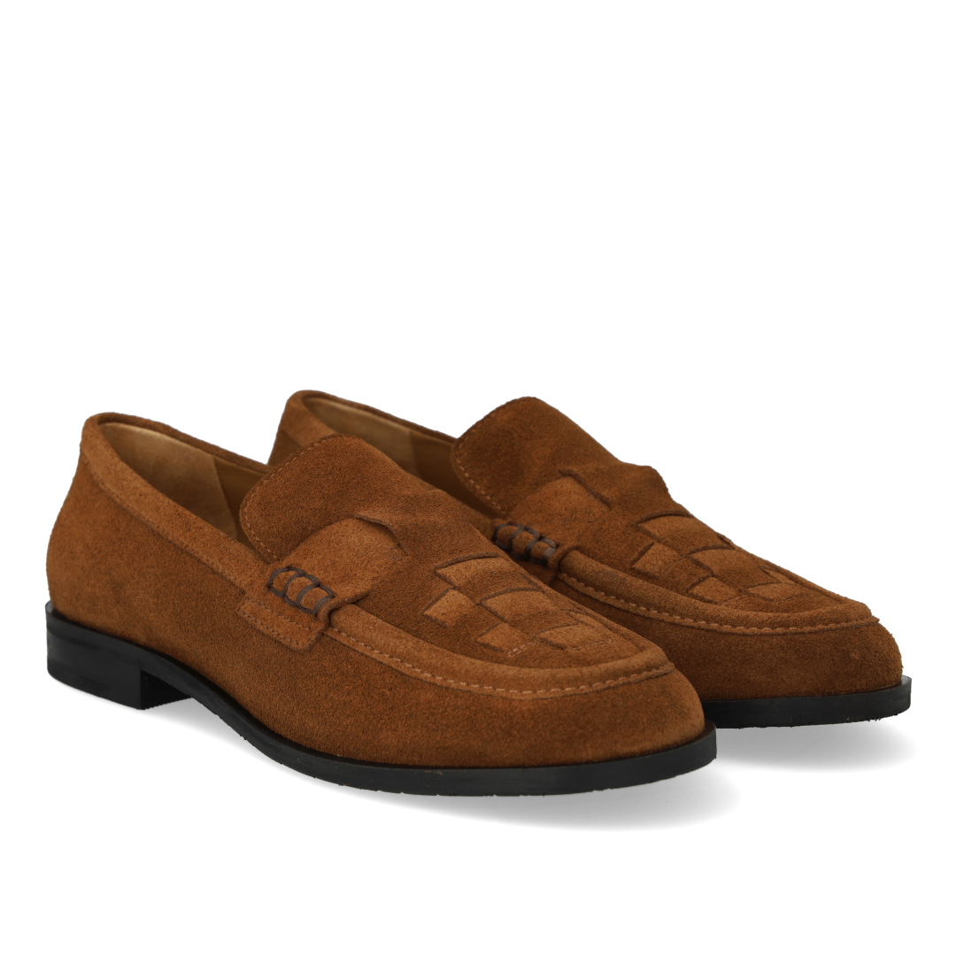 Loafer with braided detail