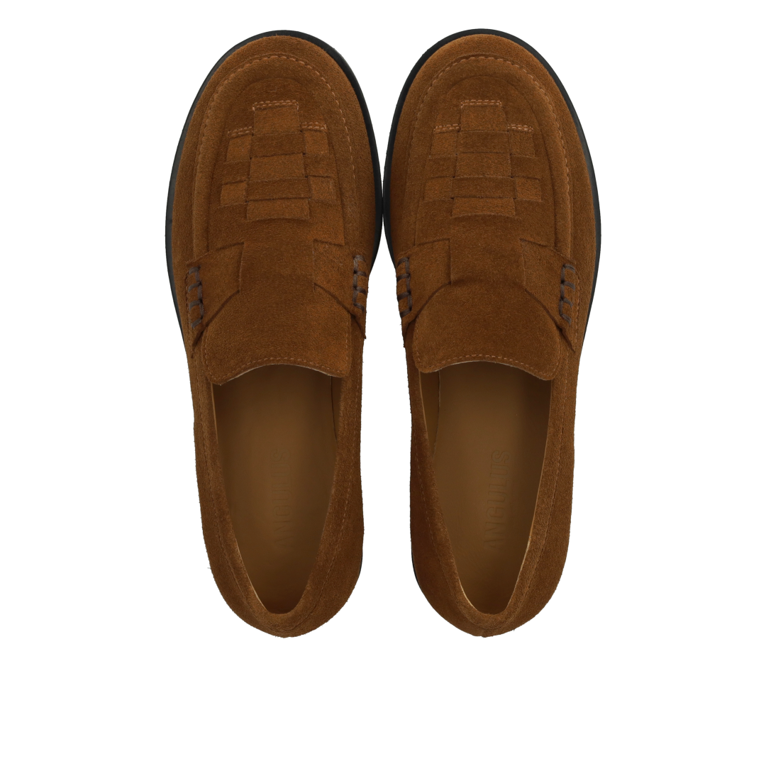 Loafer with braided detail