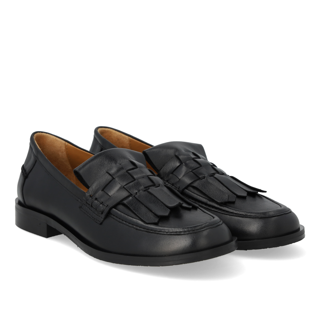 Loafer with braided detail