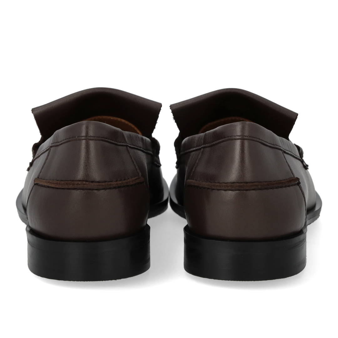 Loafer with braided detail