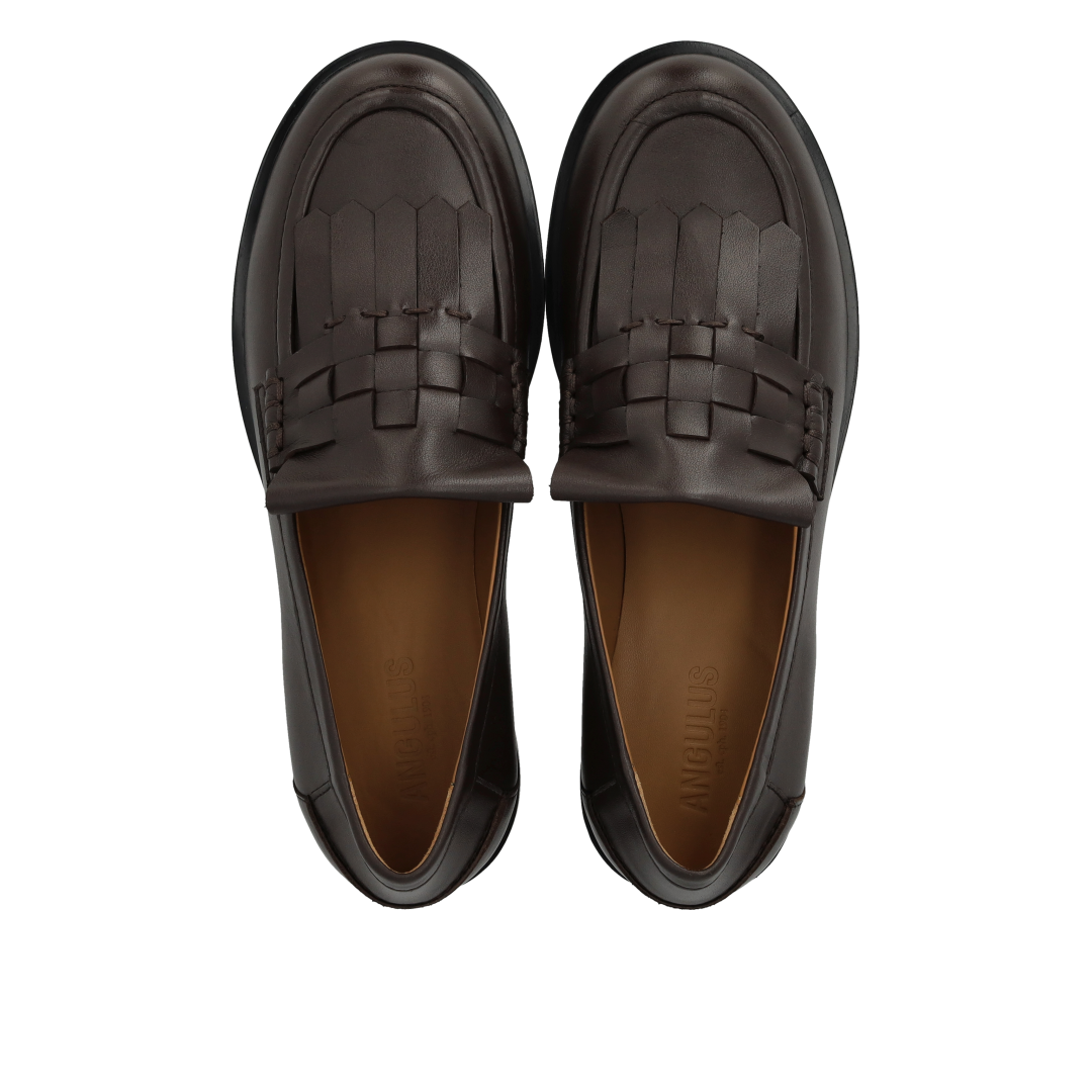 Loafer with braided detail